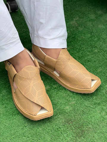 Dotted Camel Kaptan Handmade Chappal Pakistan