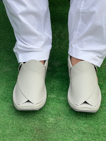 Handmade Kaptan Chappal Whitish Grey