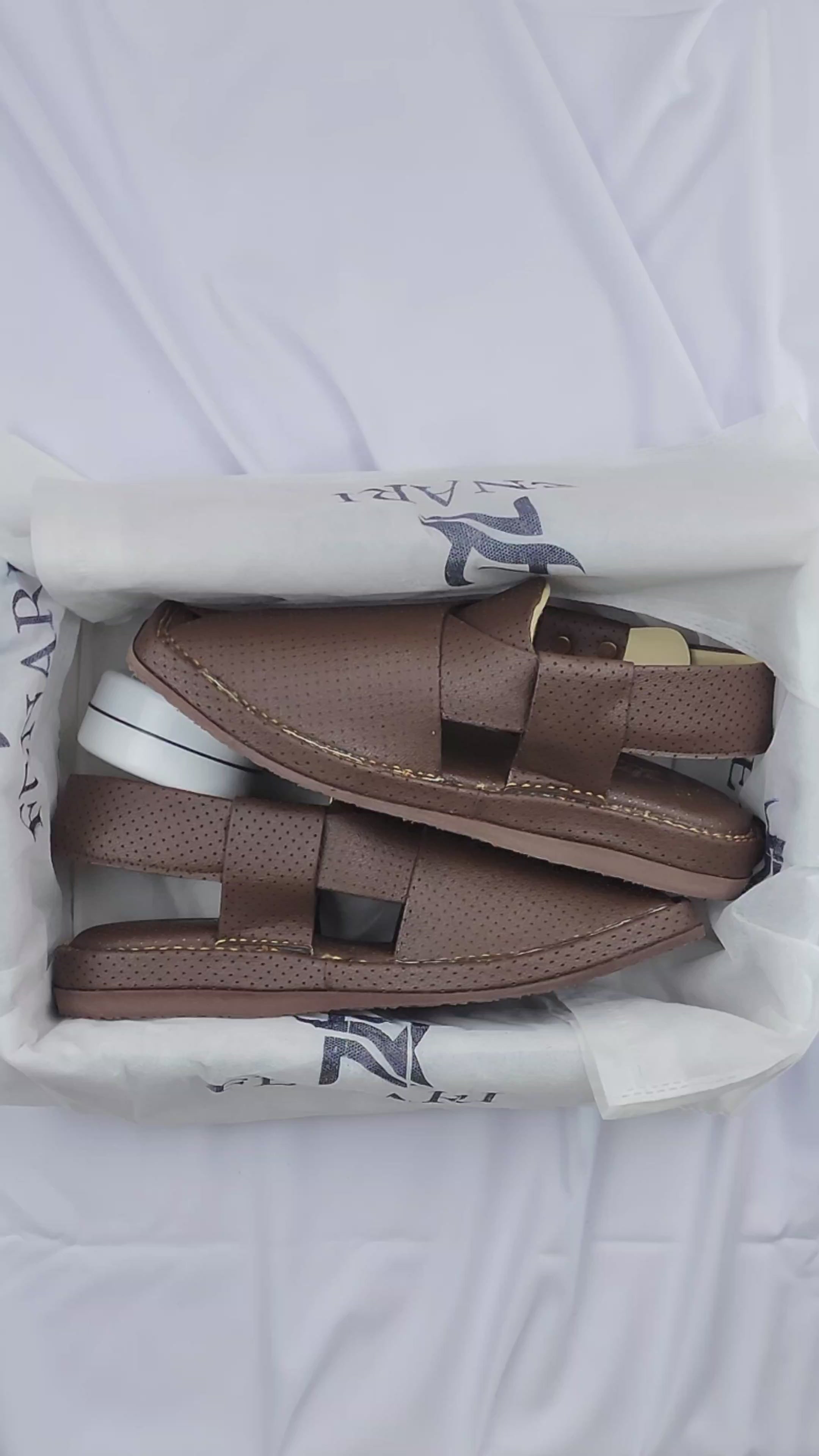 Kaptan Dotted Brown